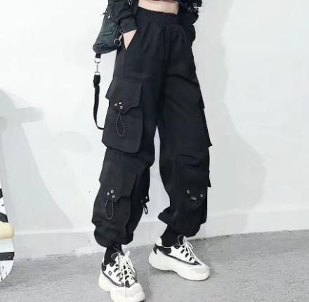 Pouch pants with zippers